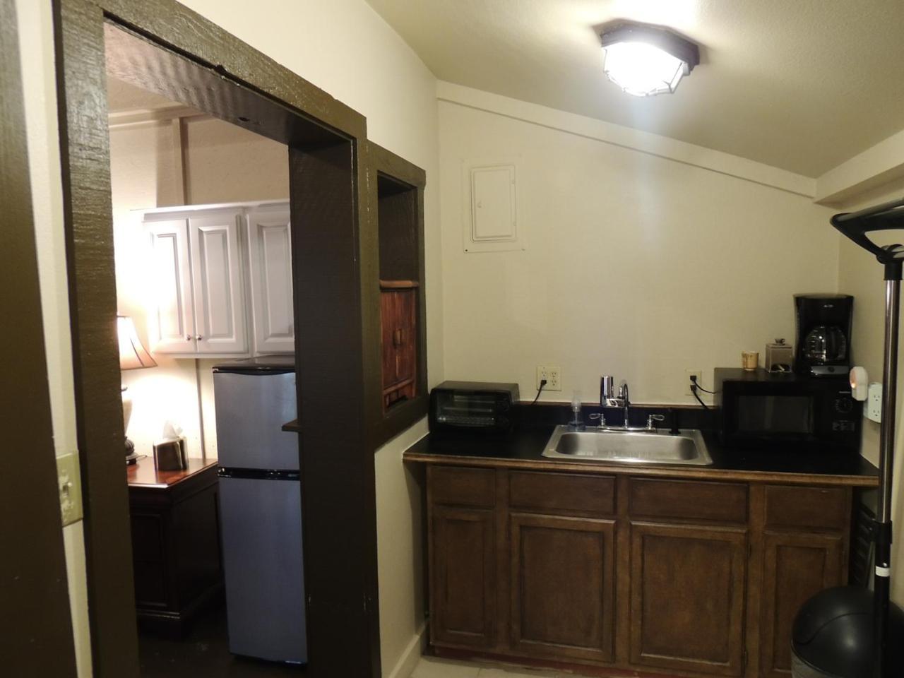 Fort Scott Lyons Twin Mansions酒店 外观 照片